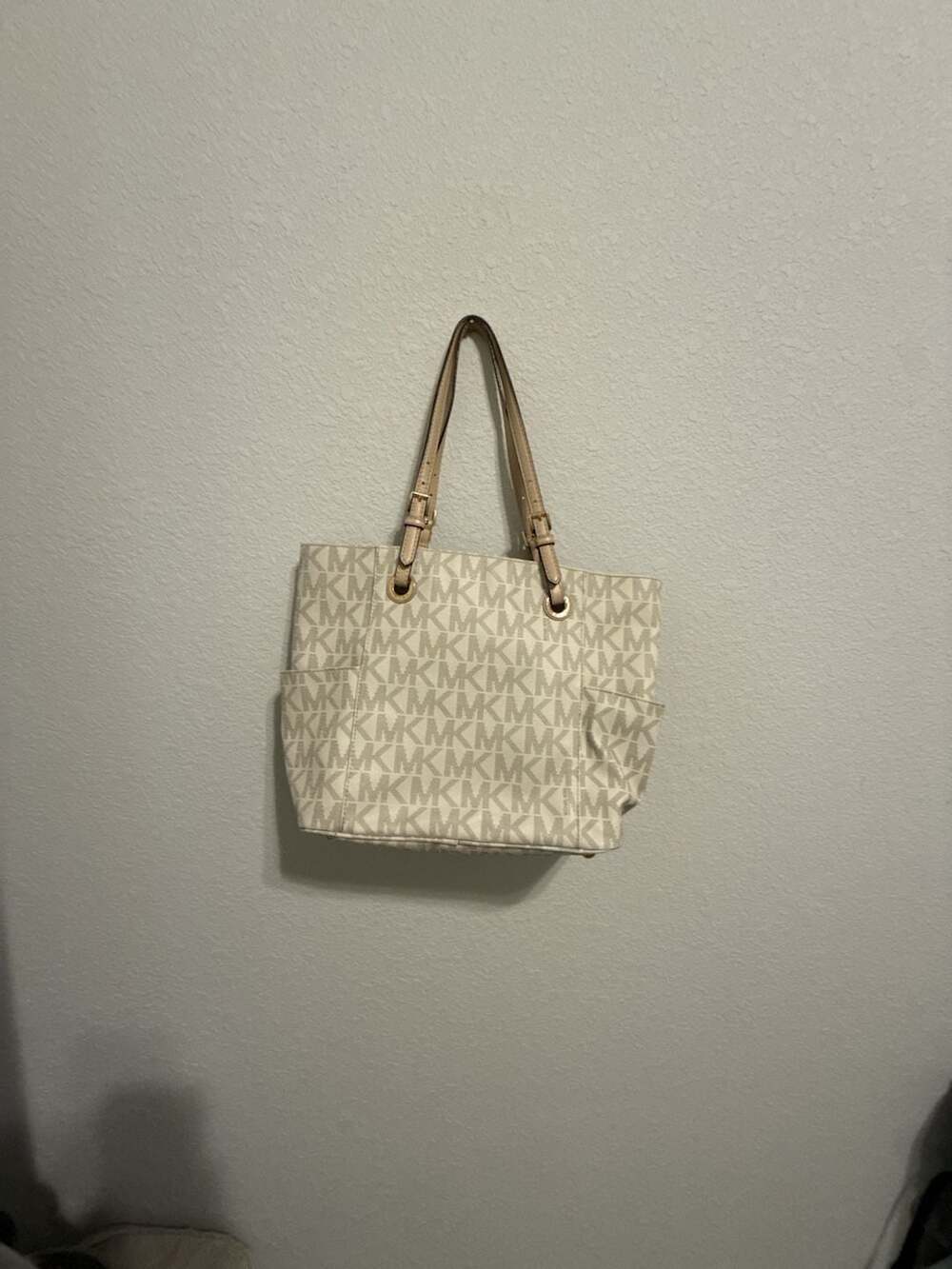 Michael Kors Signature Jet Set Vanilla Monogram Tote Shoulder Bag
